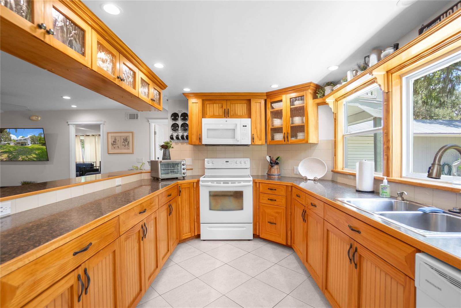 RESTHAVEN SHORES - Residential