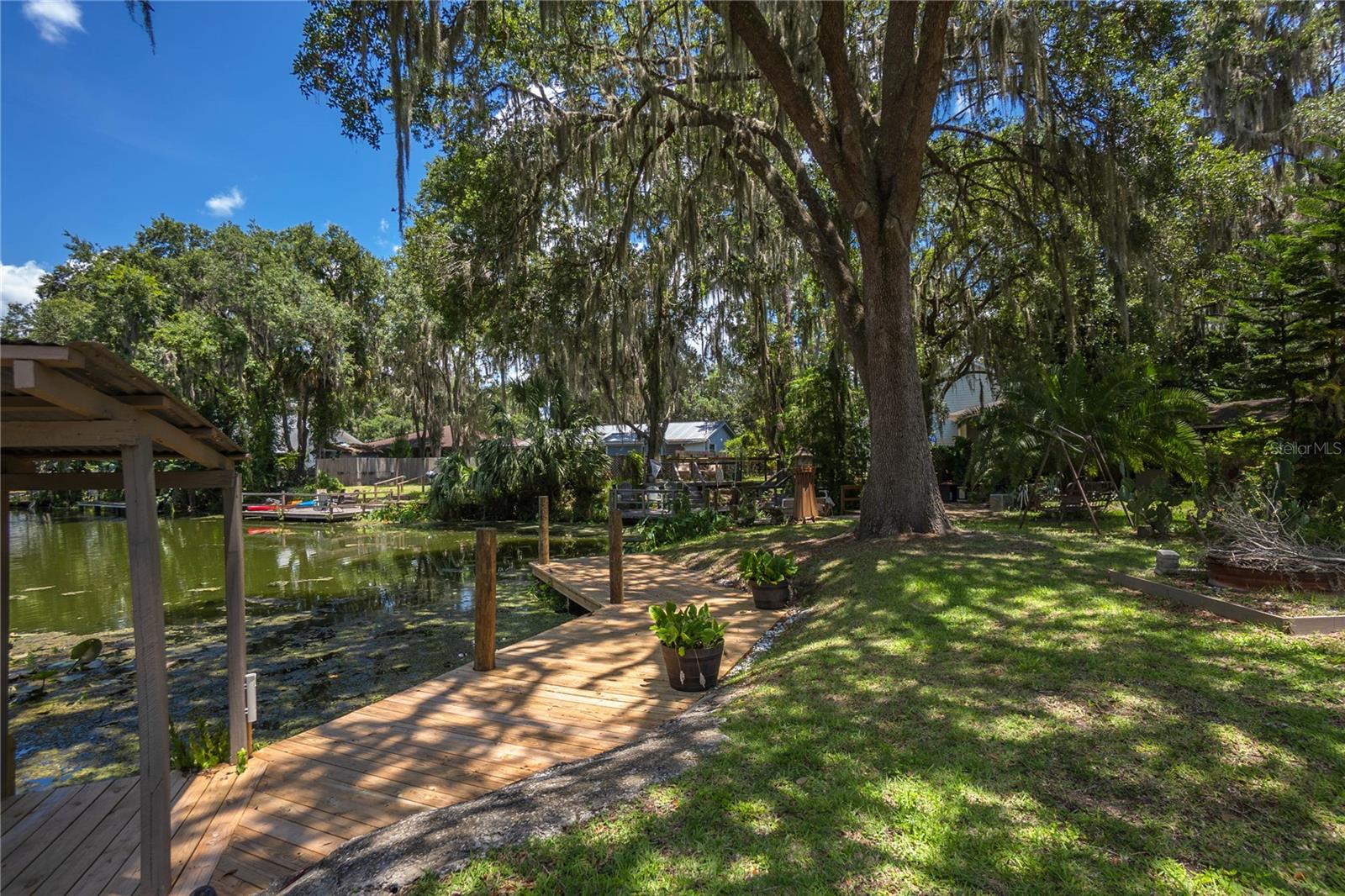 RESTHAVEN SHORES - Residential