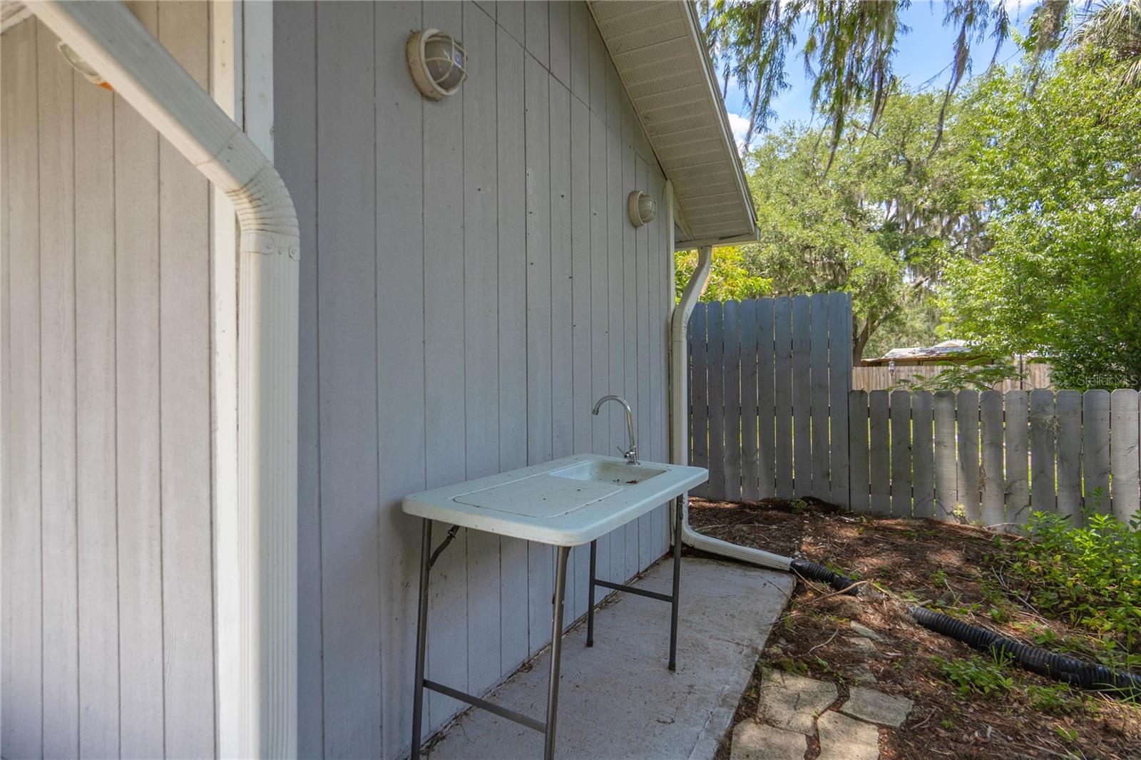 RESTHAVEN SHORES - Residential