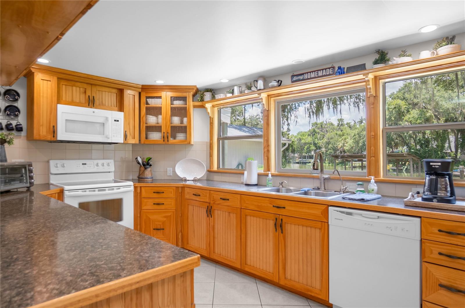 RESTHAVEN SHORES - Residential