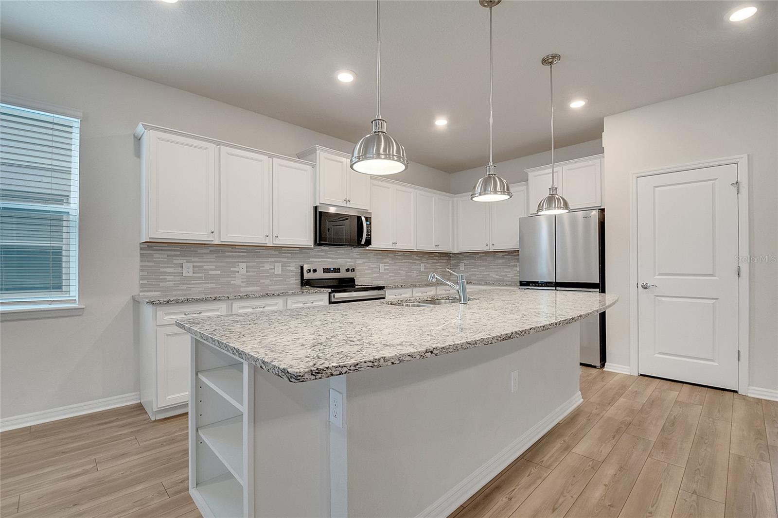 WINDSOR ISLAND RESIDENCE PH 2A - Residential