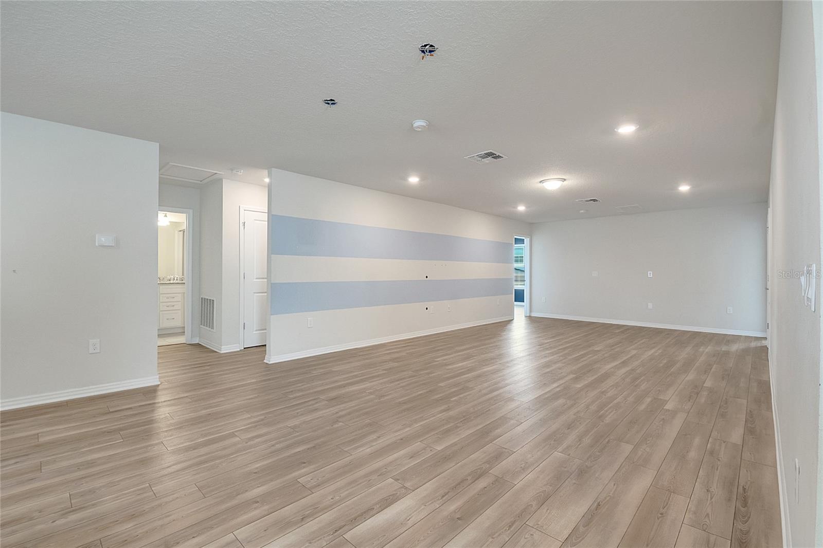 WINDSOR ISLAND RESIDENCE PH 2A - Residential