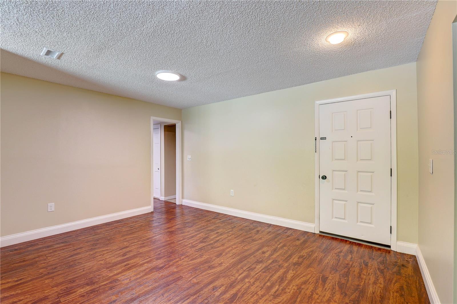 6865 CIRCLE CREEK DRIVE