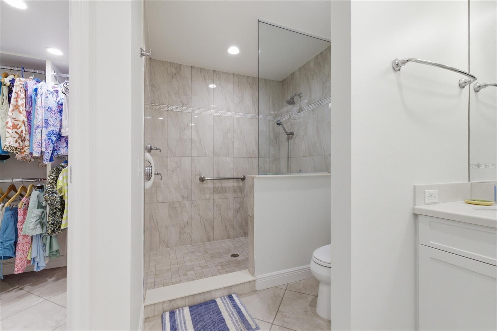 MARINA SOUTH SHORE CONDO - Residential