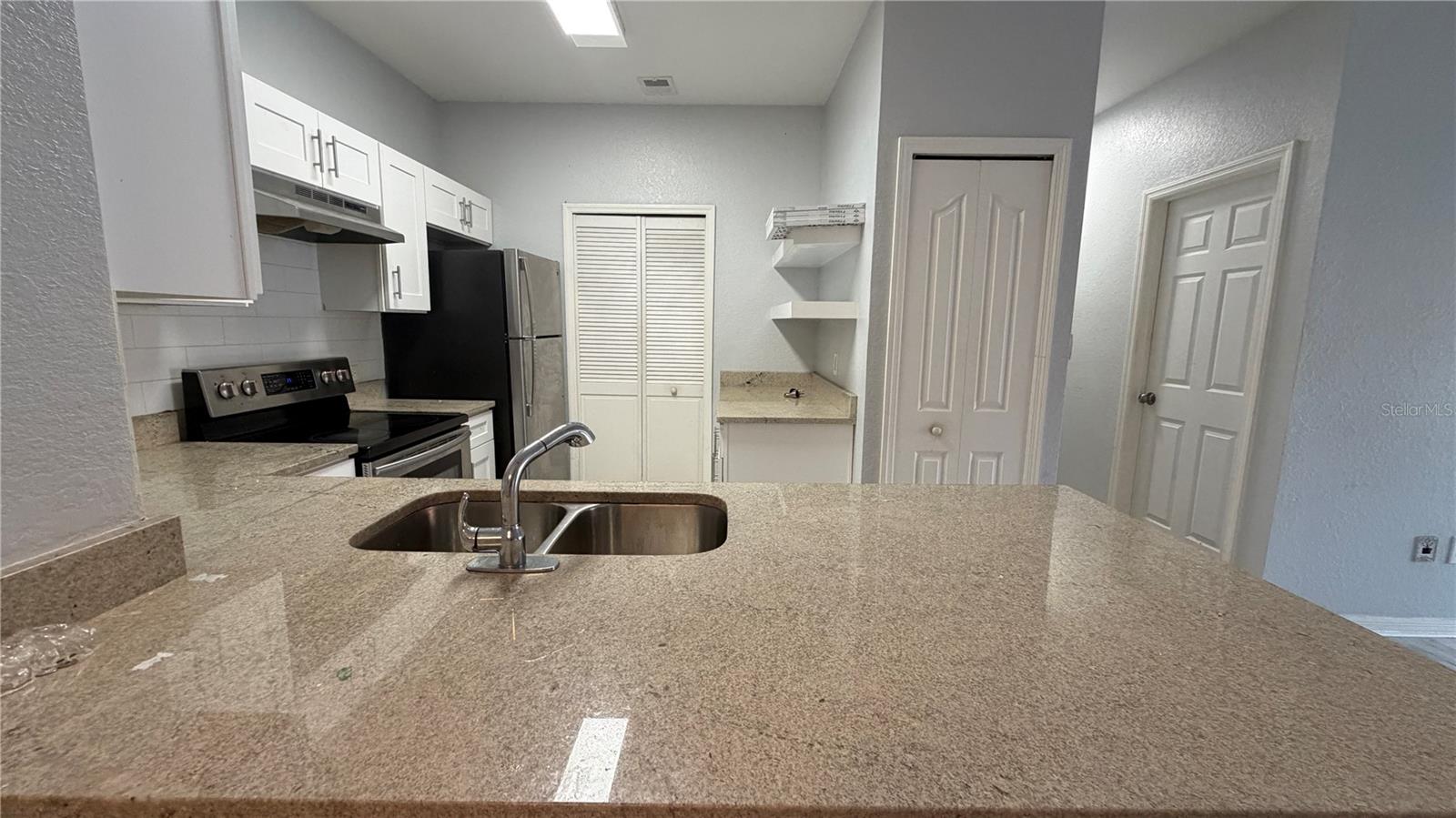 BELLA TERRA - Residential Lease