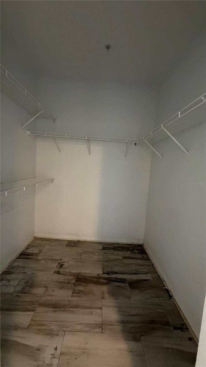 BELLA TERRA - Residential Lease