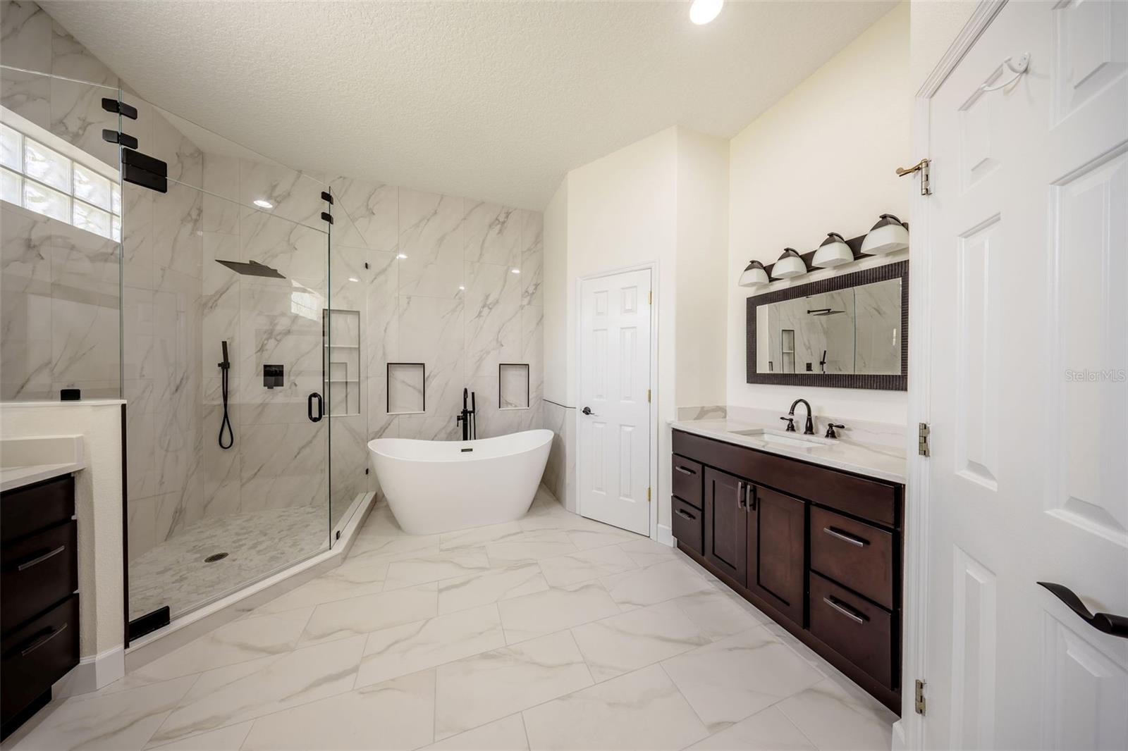 CARDINAL POINTE - Residential