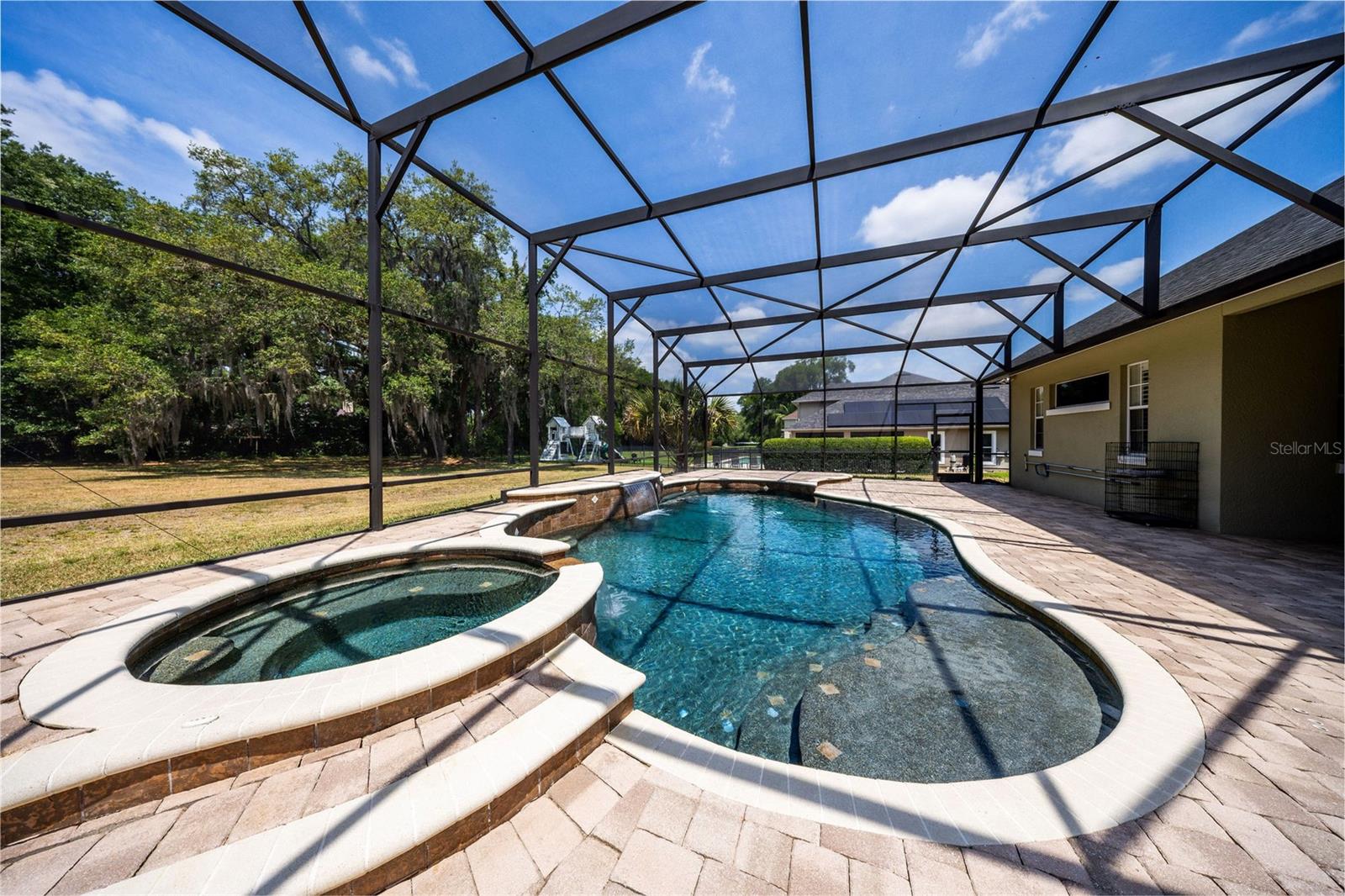 CARDINAL POINTE - Residential