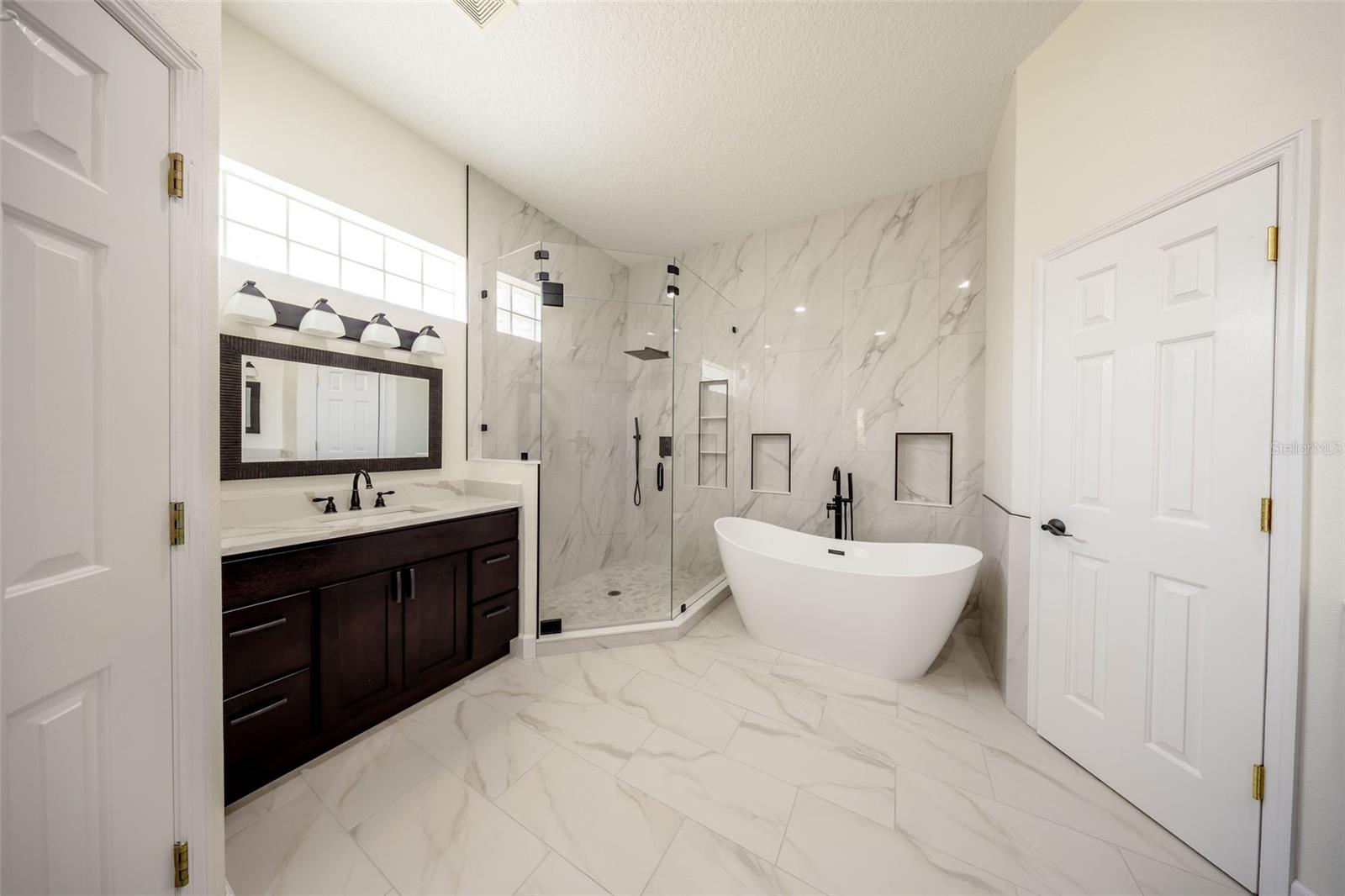 CARDINAL POINTE - Residential