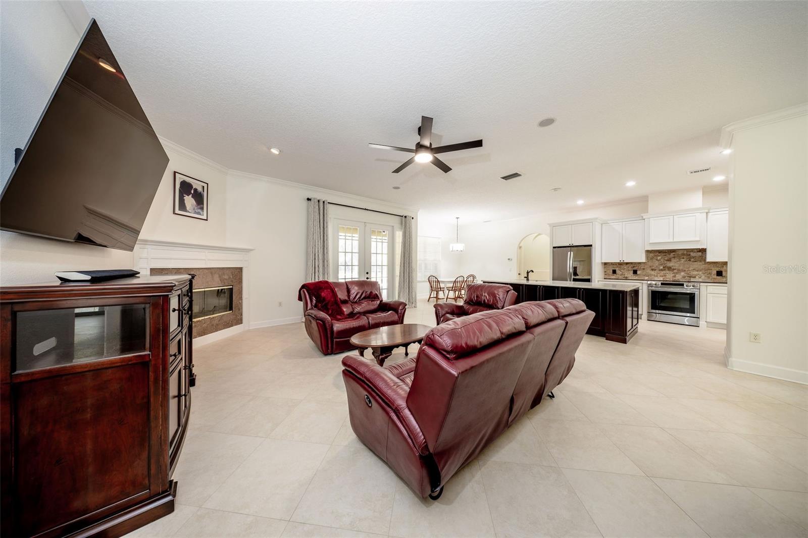 CARDINAL POINTE - Residential