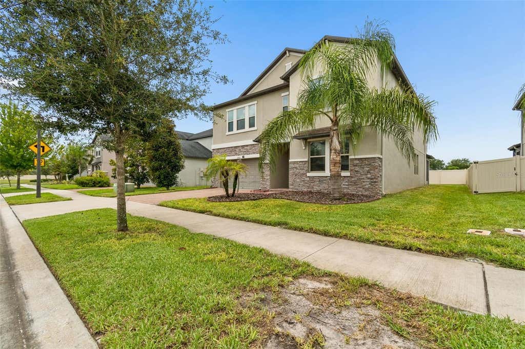 Photo of 25057 Lambrusco Loop, Lutz, FL 33559 (MLS # TB8529385)