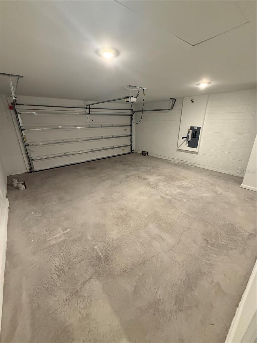 OAK HAMMOCK RESERVE - Residential Lease