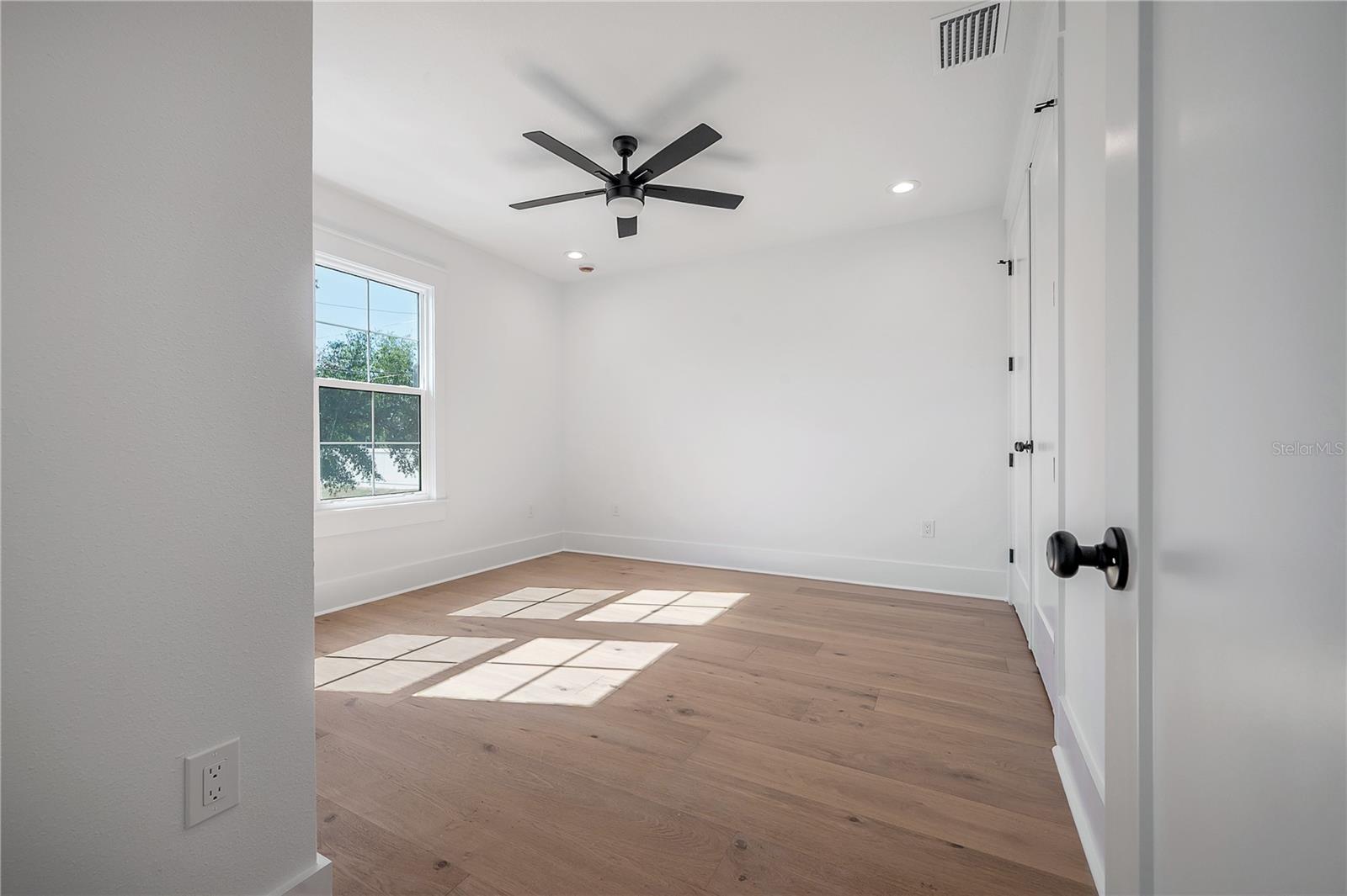 RECORD GROVE - Residential