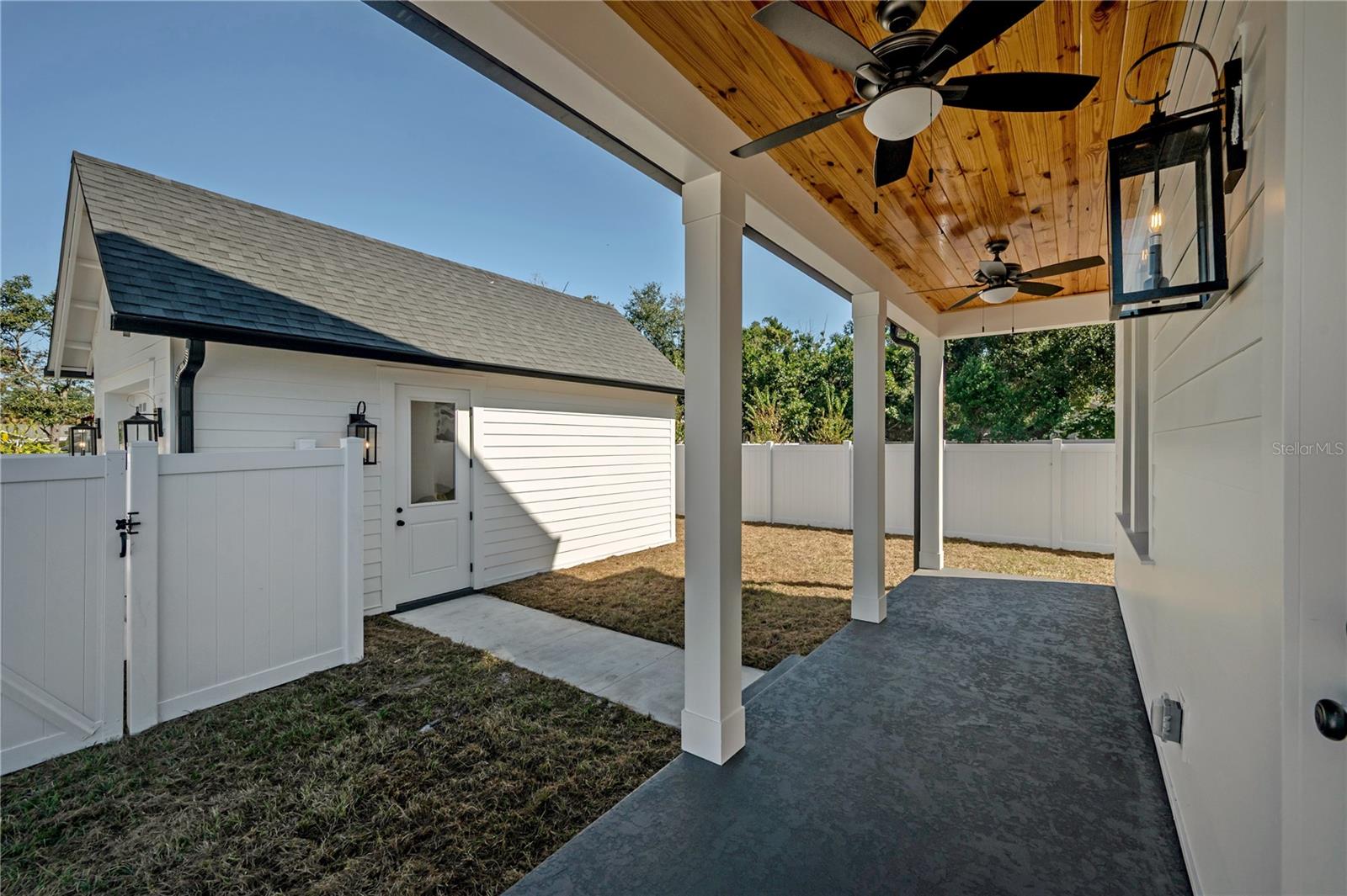 RECORD GROVE - Residential