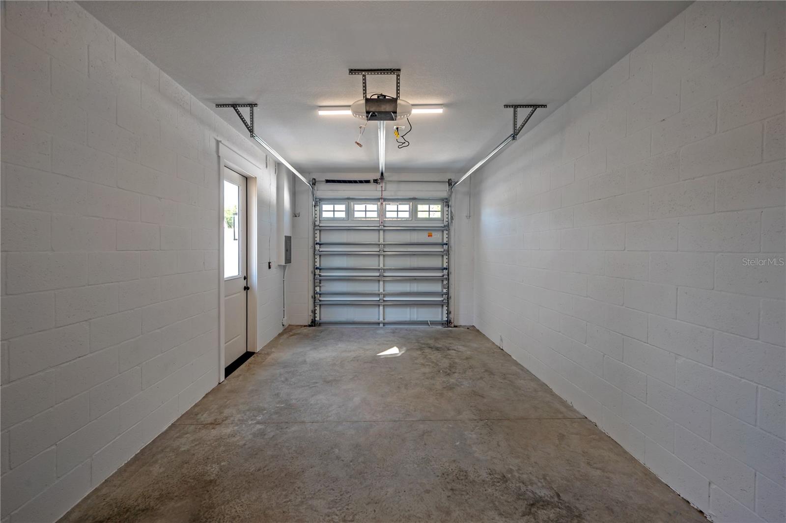 RECORD GROVE - Residential