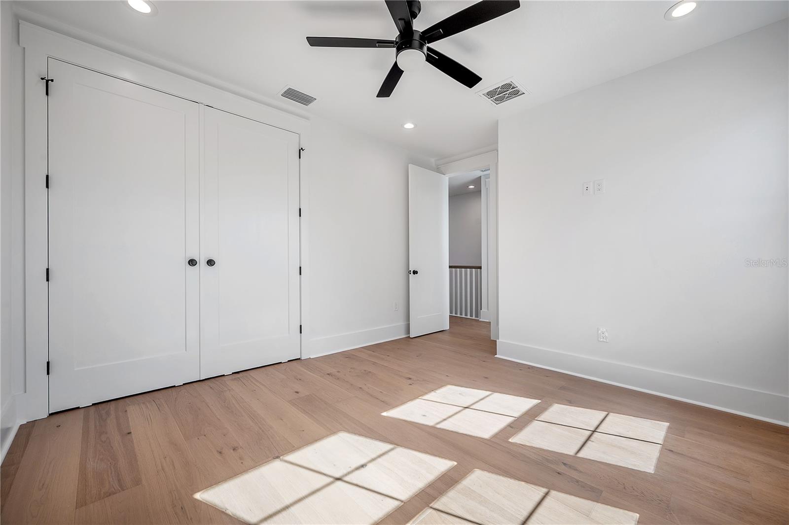 RECORD GROVE - Residential