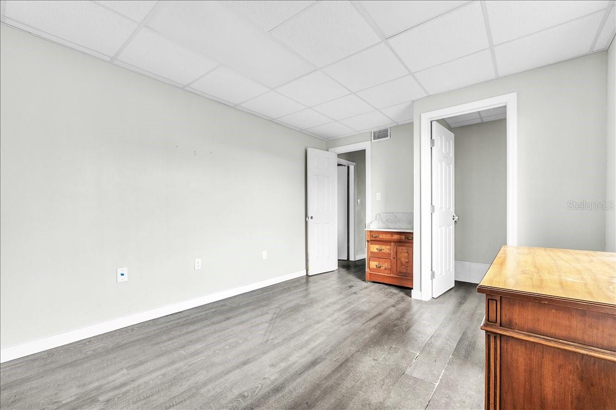 HARBOR EXECUTIVE PARK - Commercial Sale