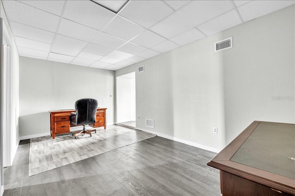 HARBOR EXECUTIVE PARK - Commercial Sale