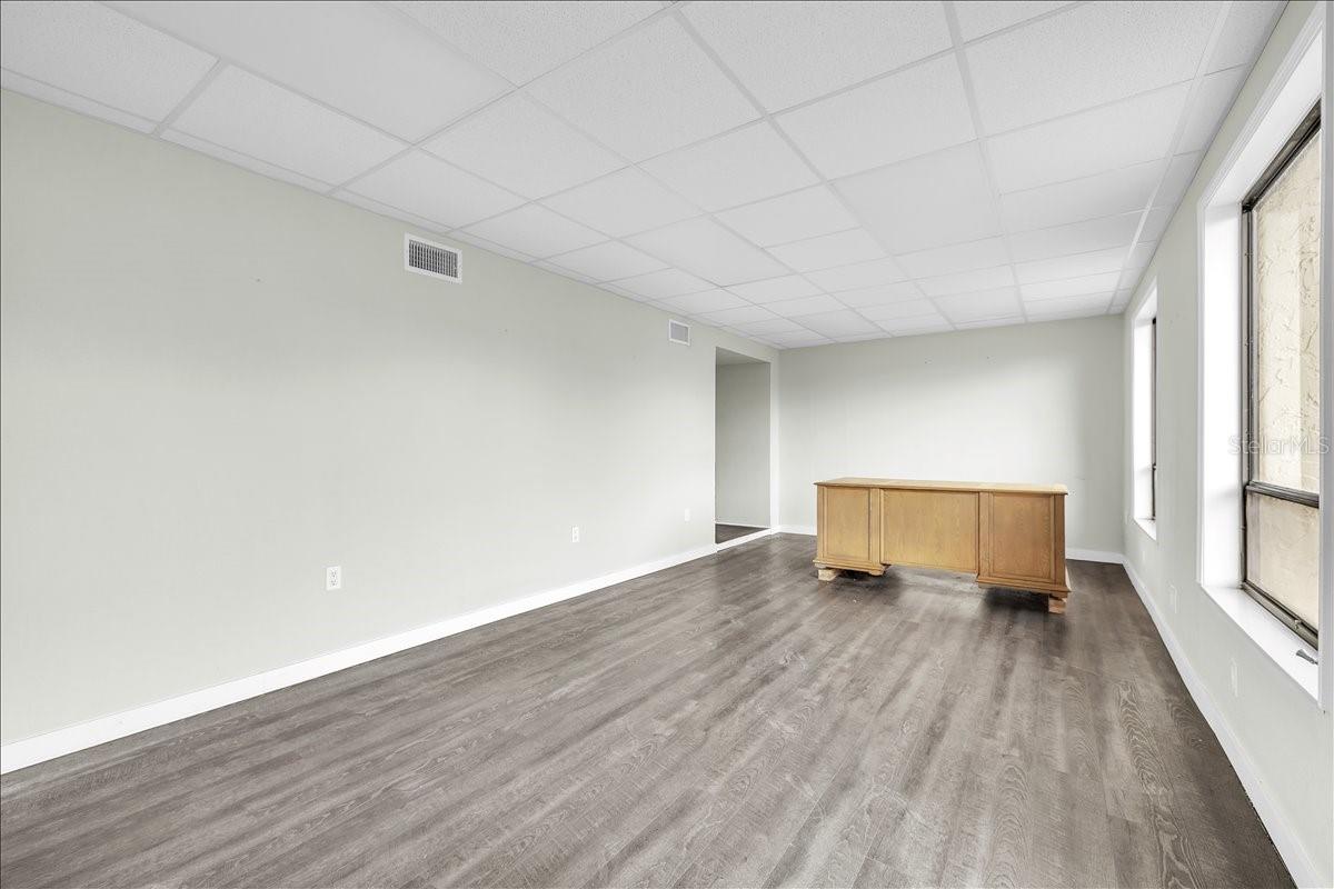 HARBOR EXECUTIVE PARK - Commercial Sale
