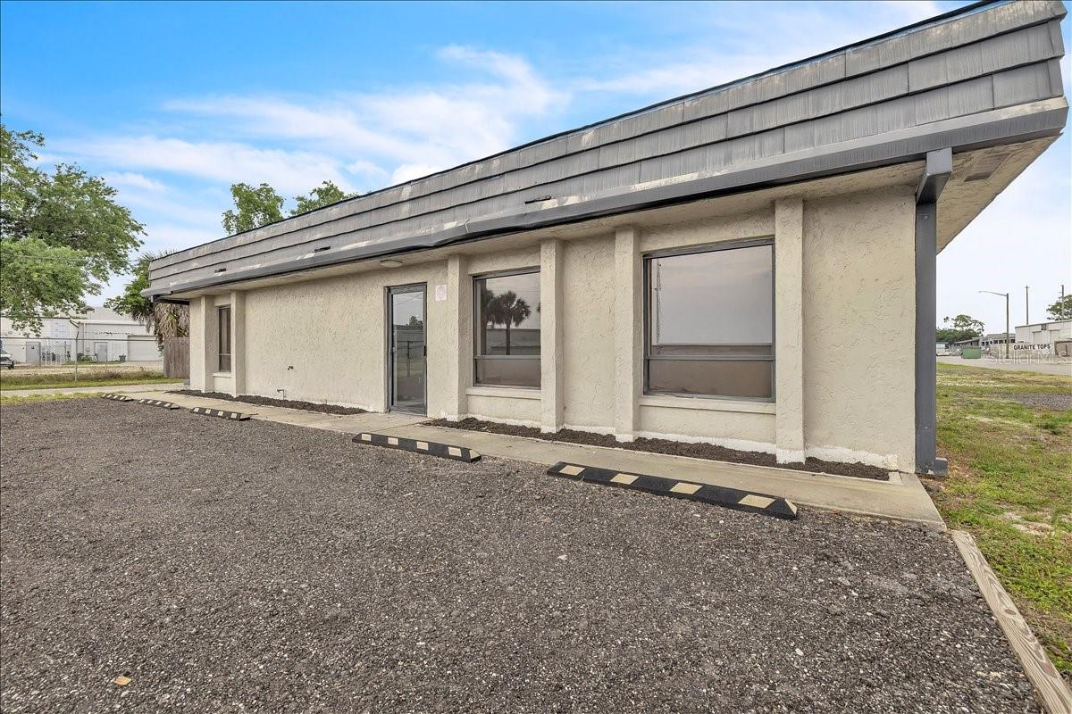 HARBOR EXECUTIVE PARK - Commercial Sale