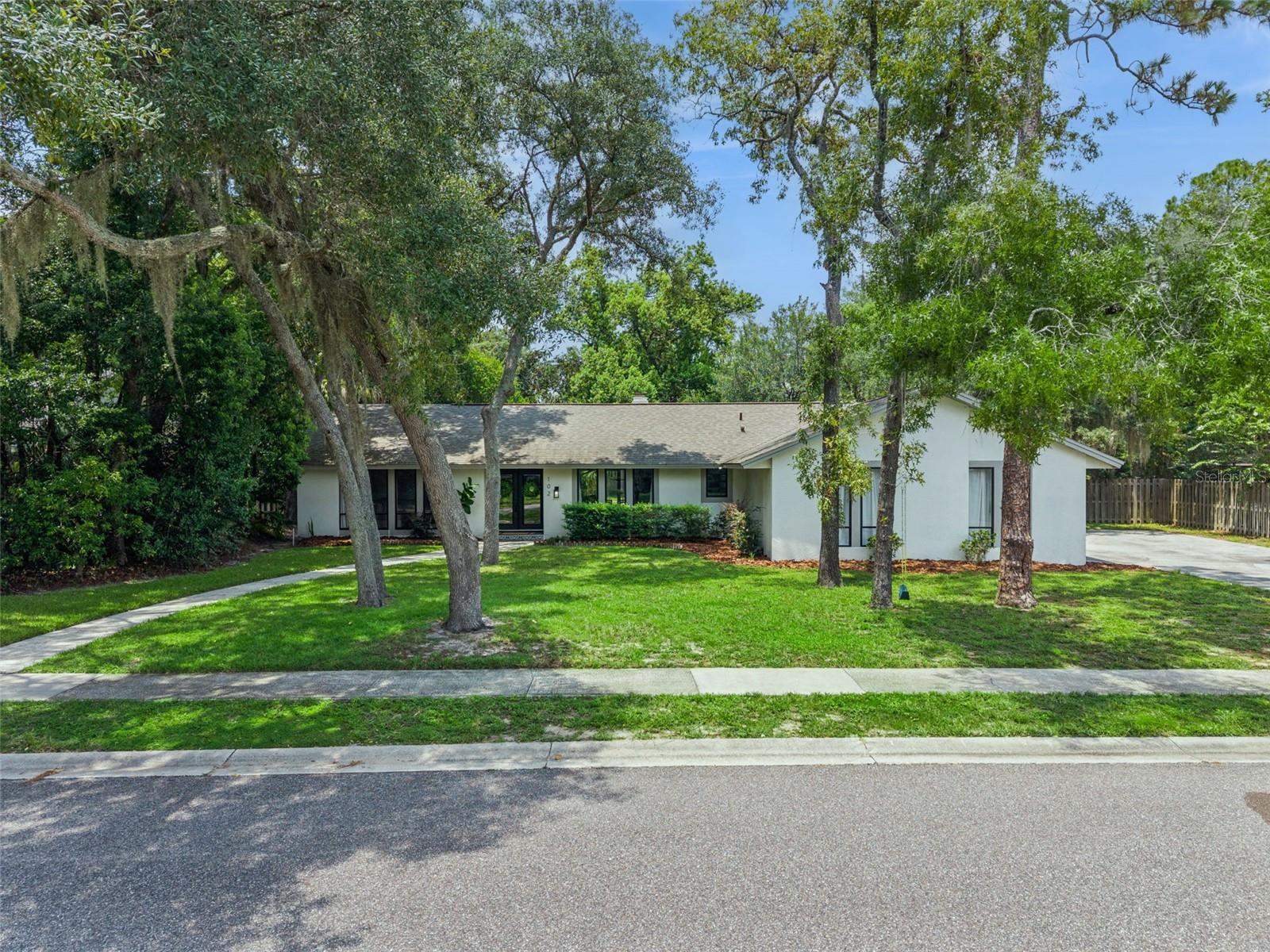 102 STONEBRIDGE DRIVE