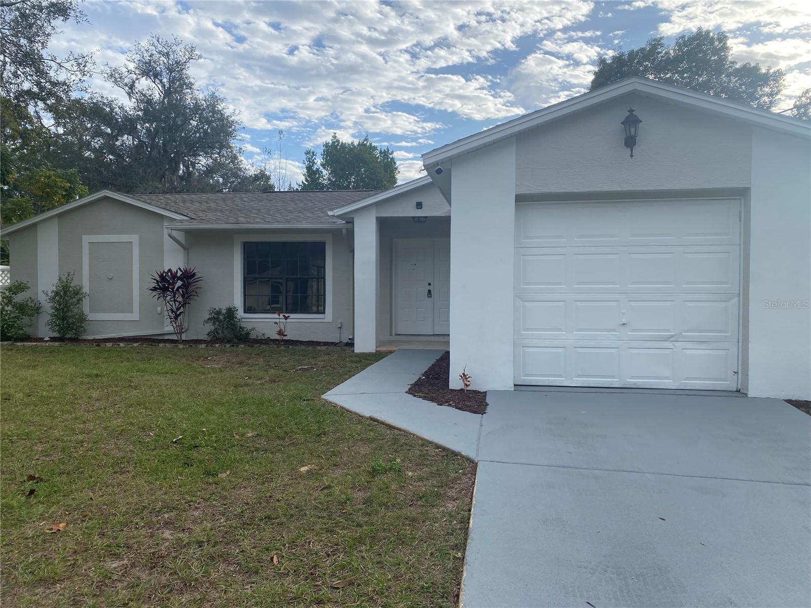 SPRING HILL - Residential Lease