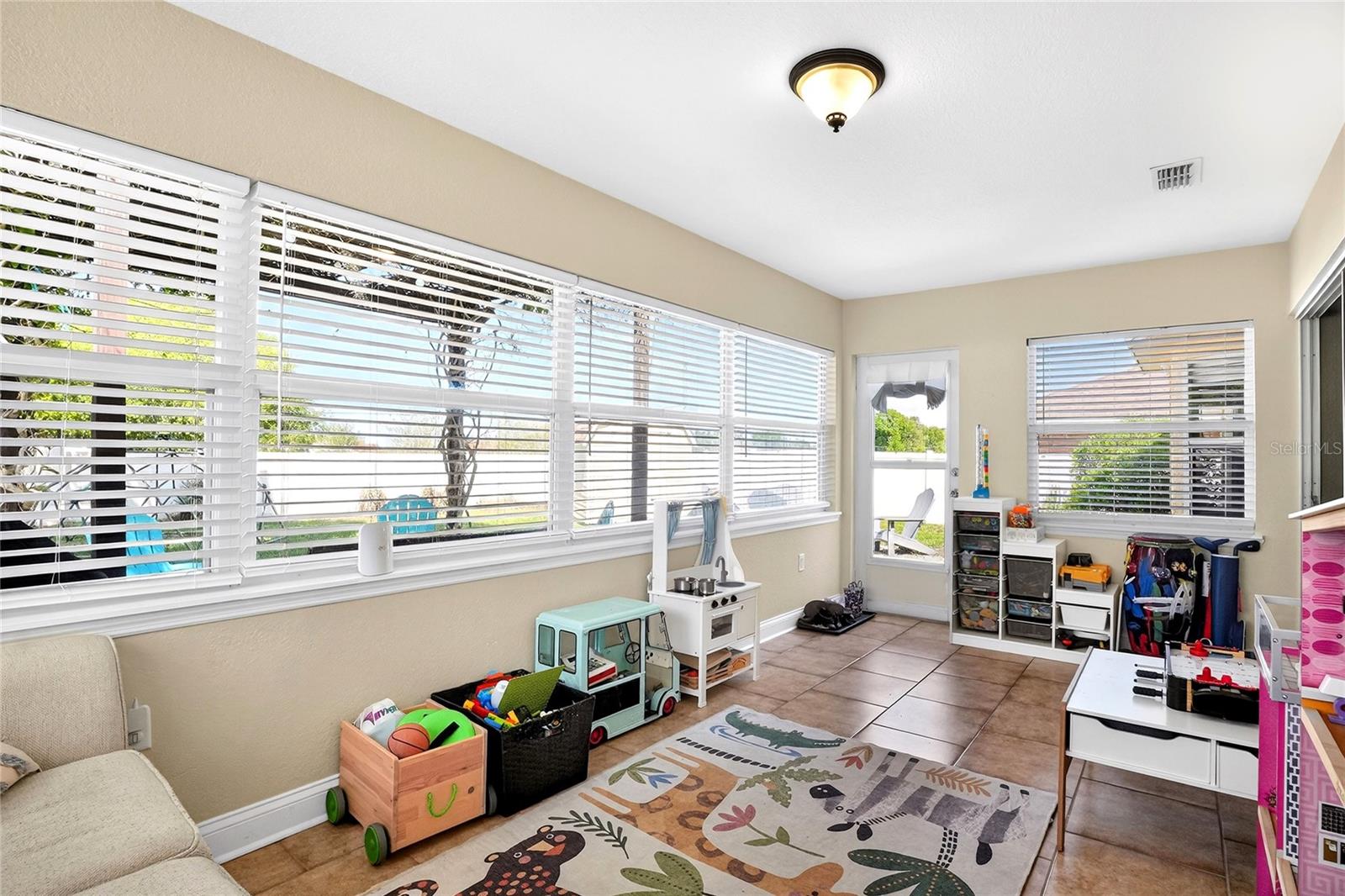 SUMMERWOOD - Residential