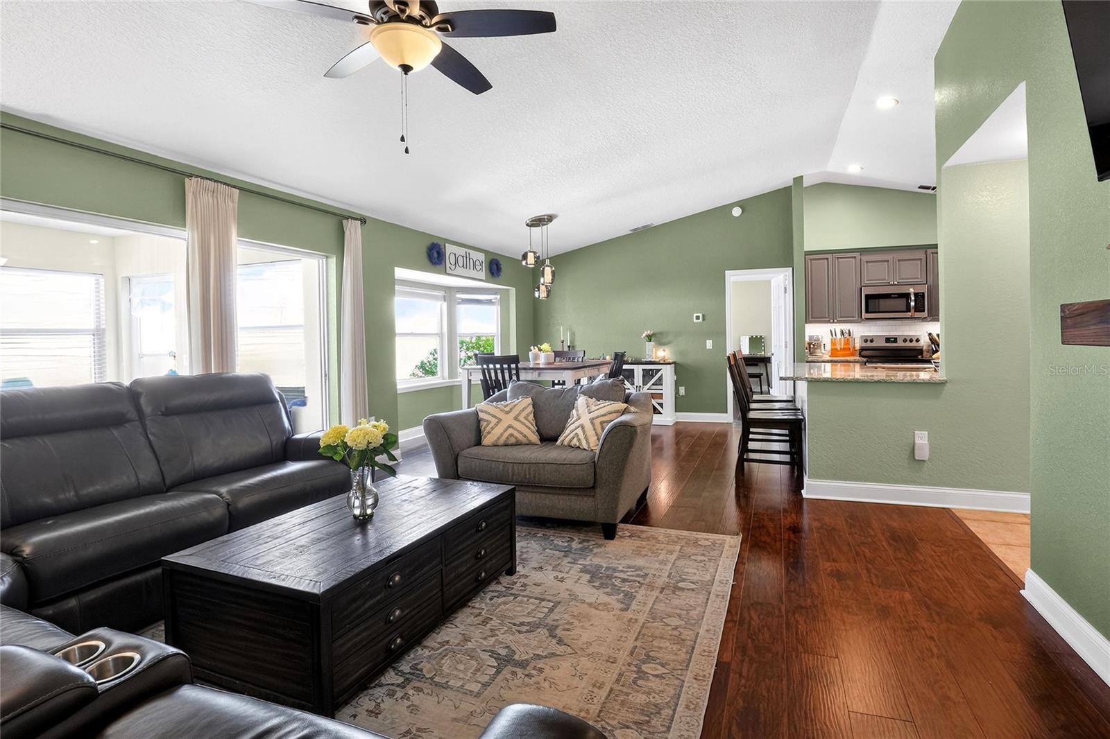 SUMMERWOOD - Residential