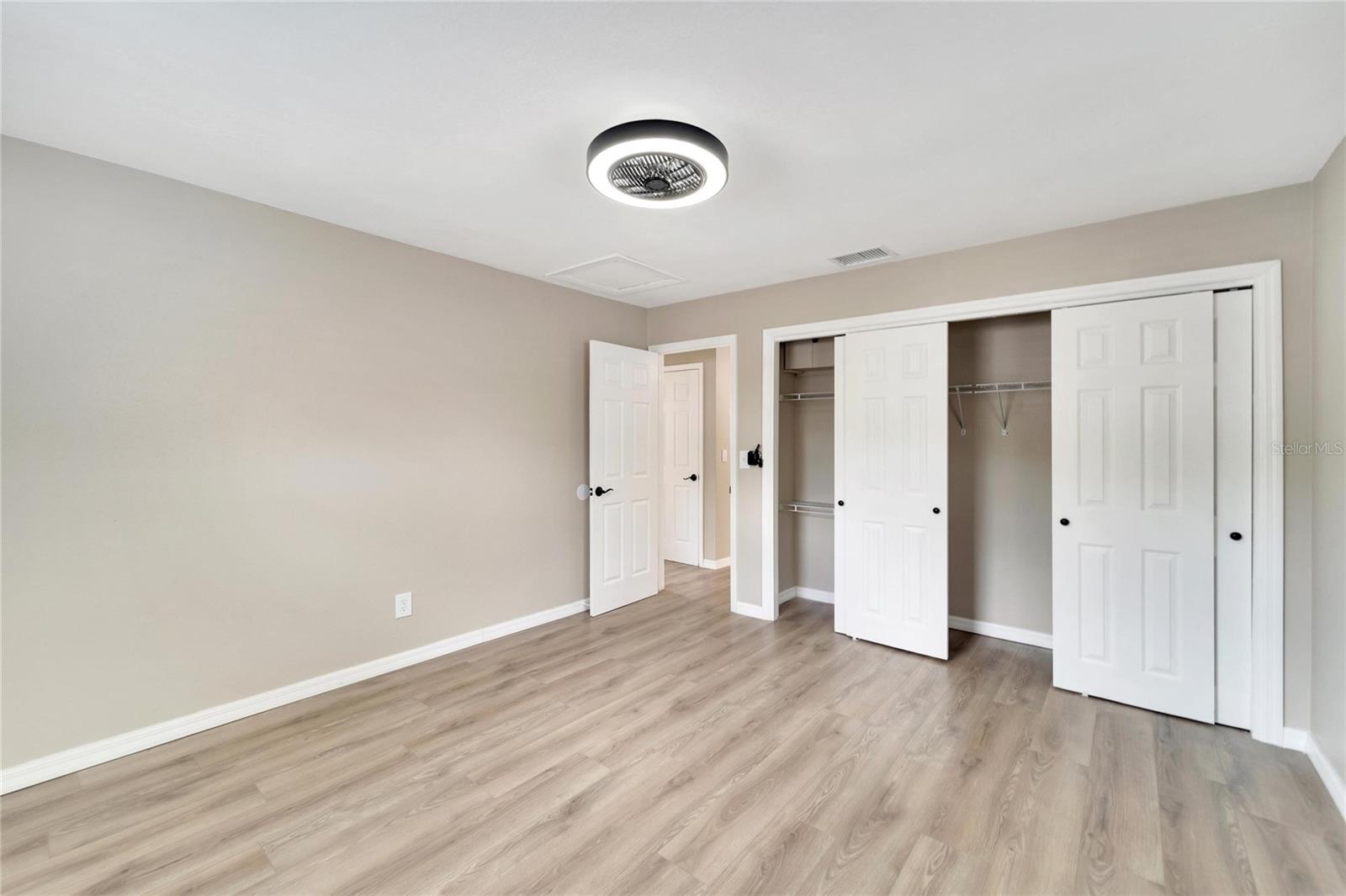 HIGHLAND GROVES - Residential Lease