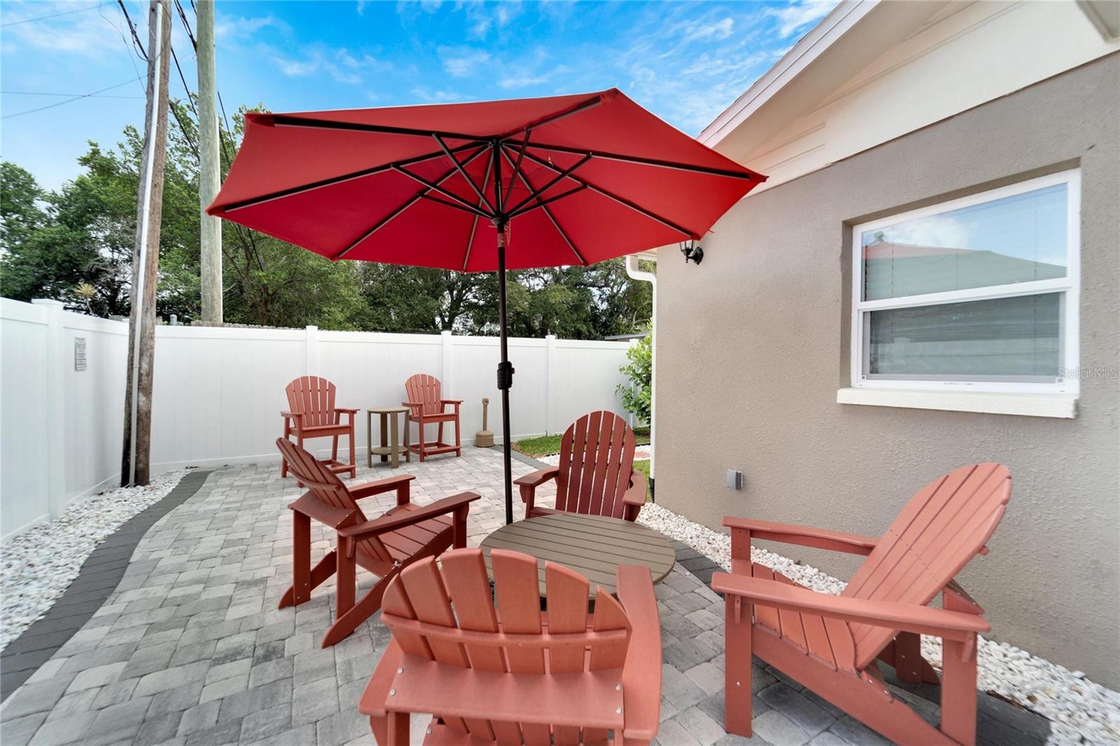 HIGHLAND GROVES - Residential Lease