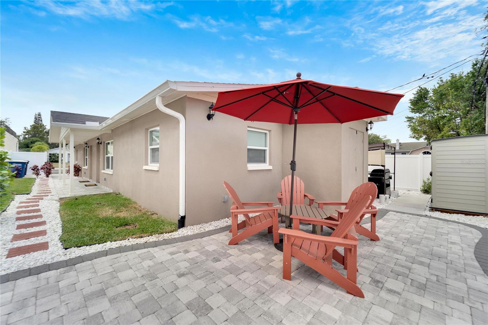 HIGHLAND GROVES - Residential Lease