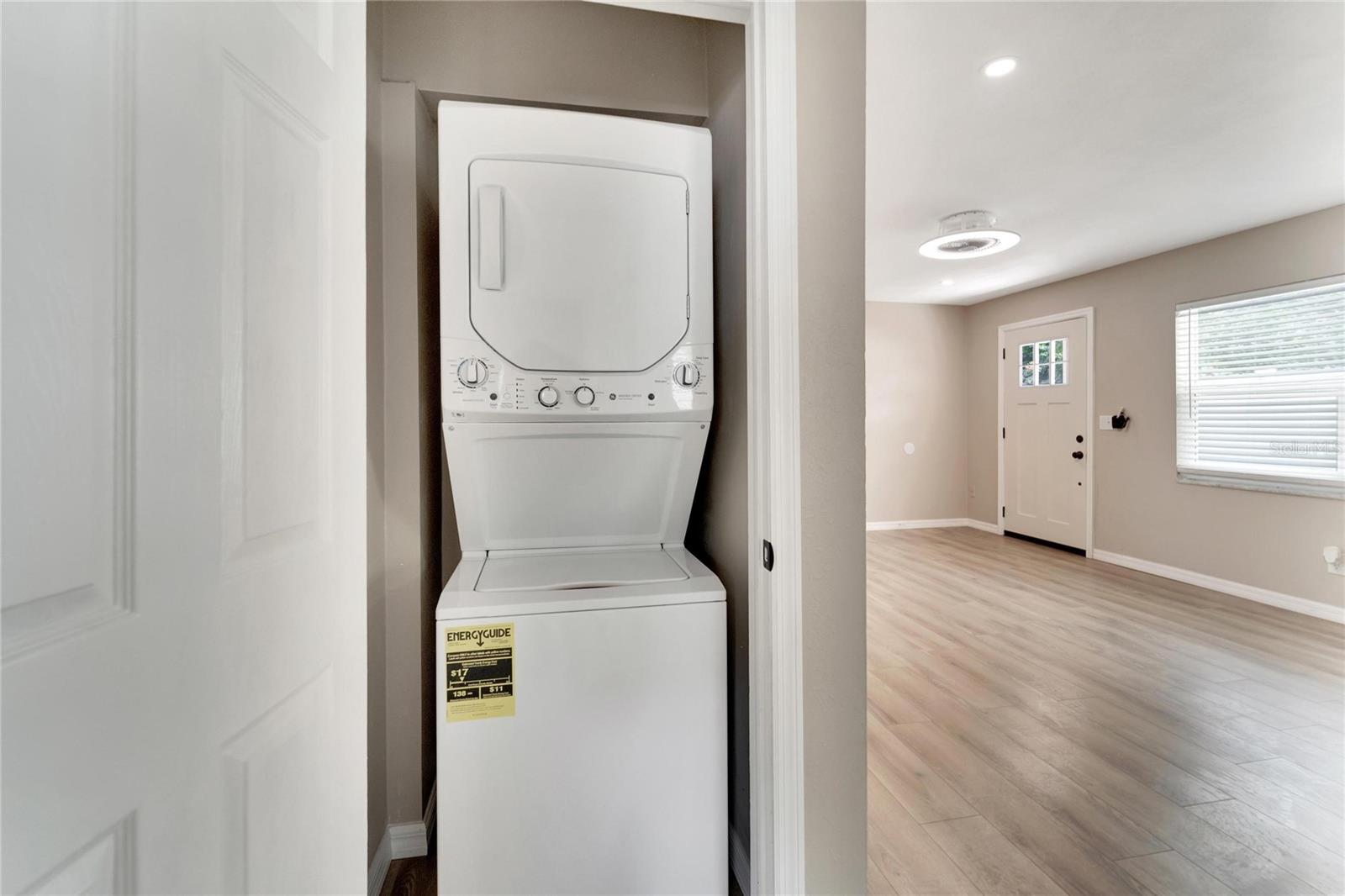 HIGHLAND GROVES - Residential Lease