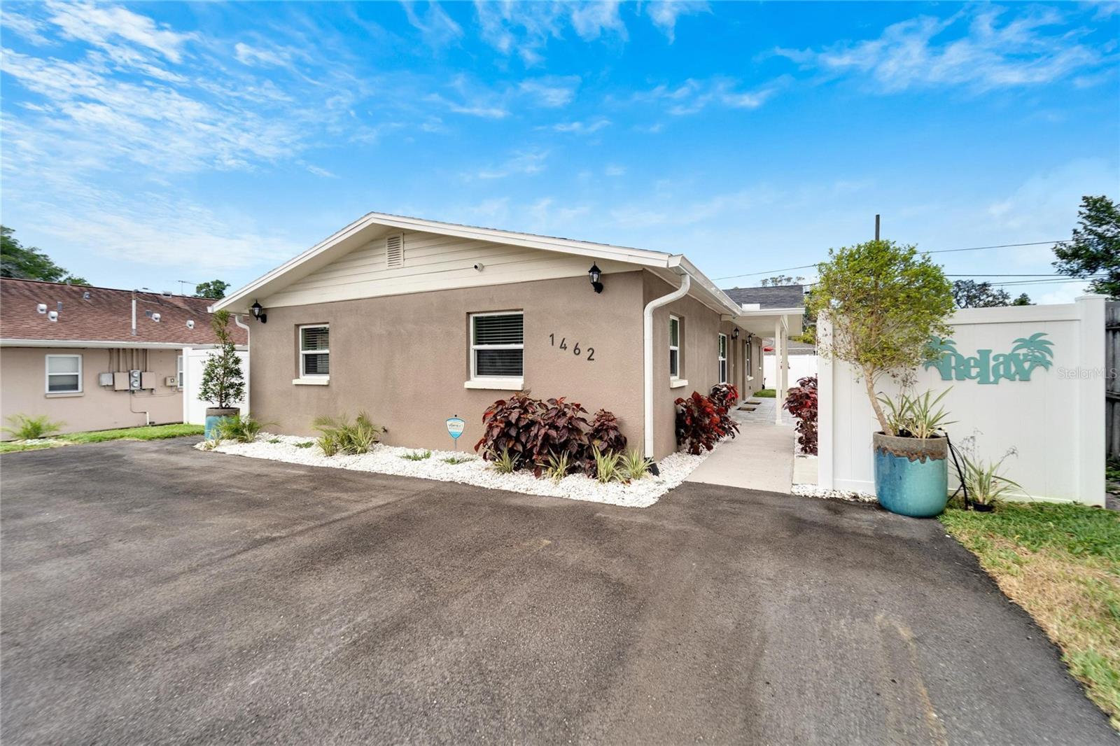 HIGHLAND GROVES - Residential Lease