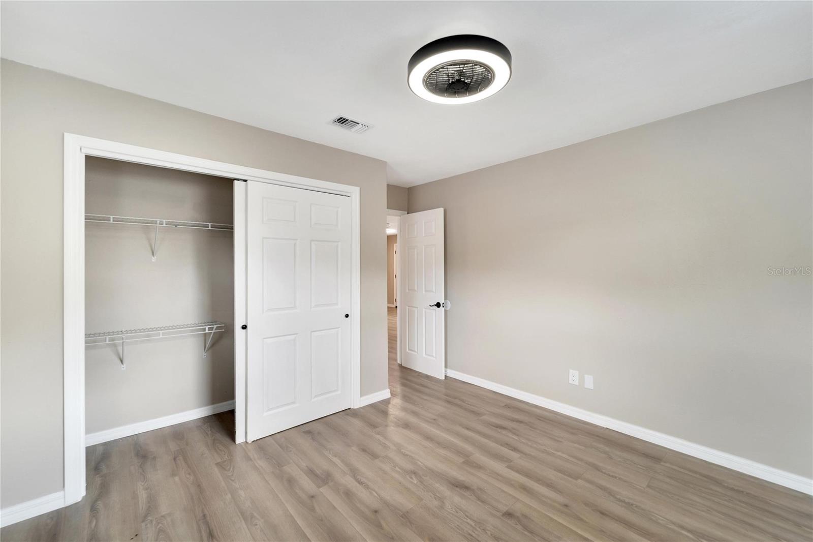 HIGHLAND GROVES - Residential Lease