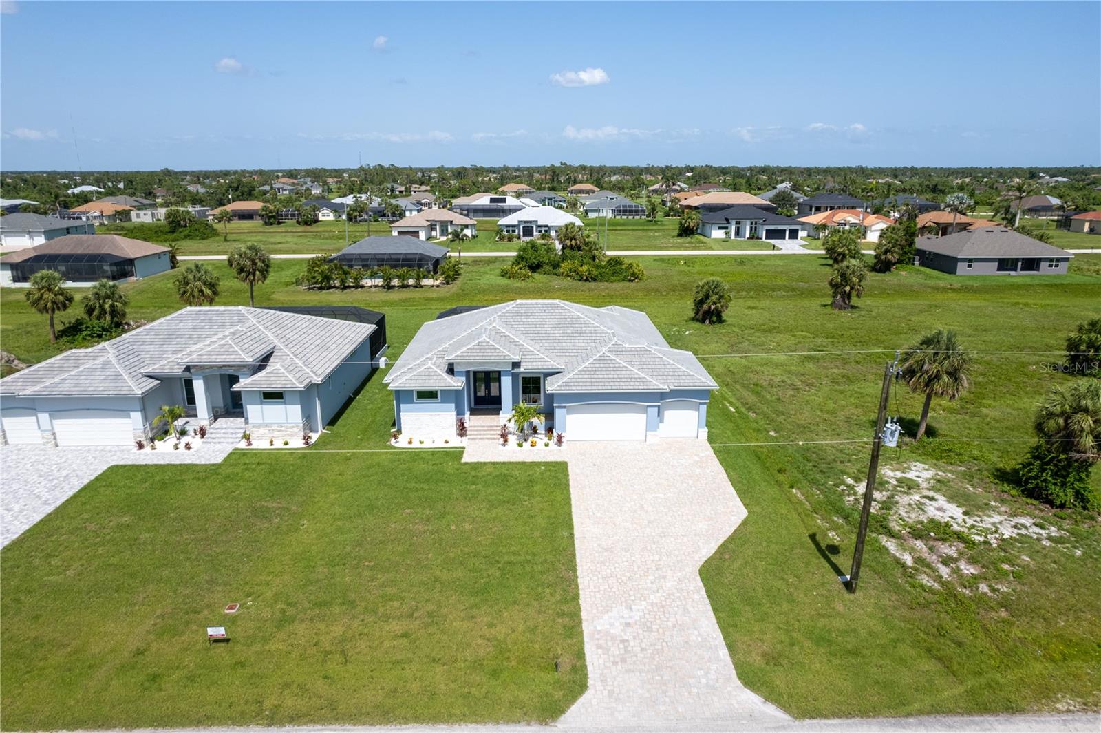 ROTONDA WEST PINE VALLEY - Residential