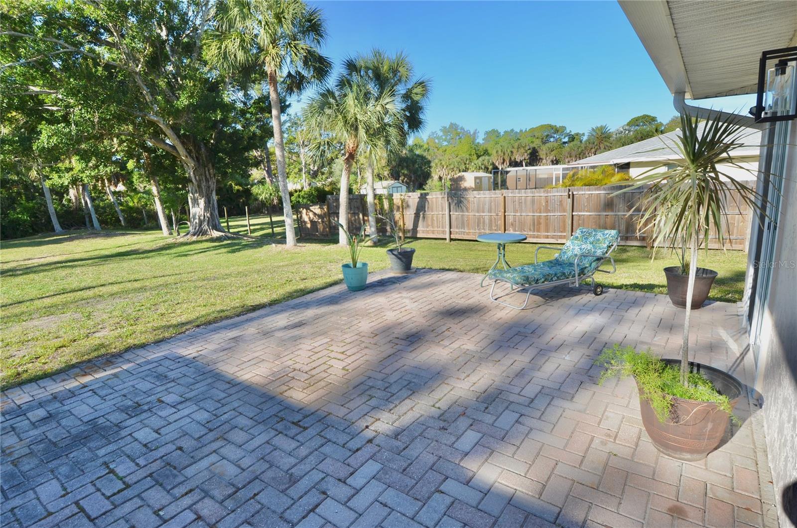 MANASOTA GARDENS - Residential