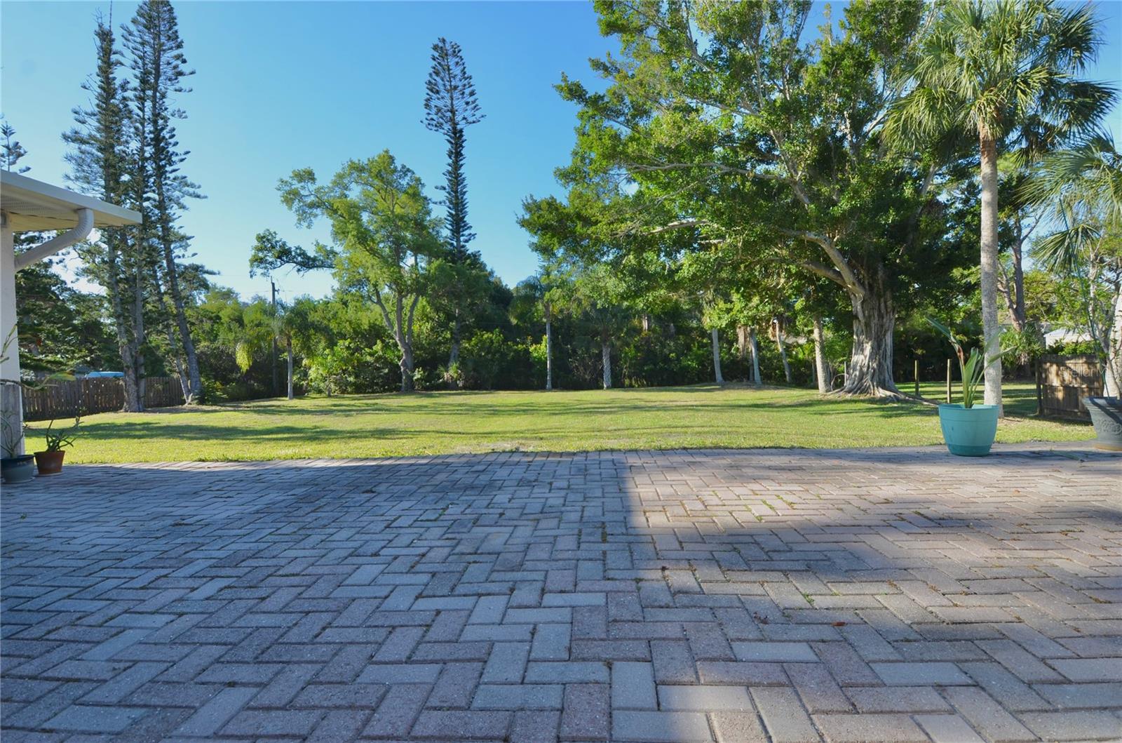 MANASOTA GARDENS - Residential