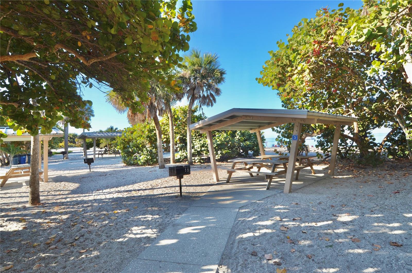 MANASOTA GARDENS - Residential