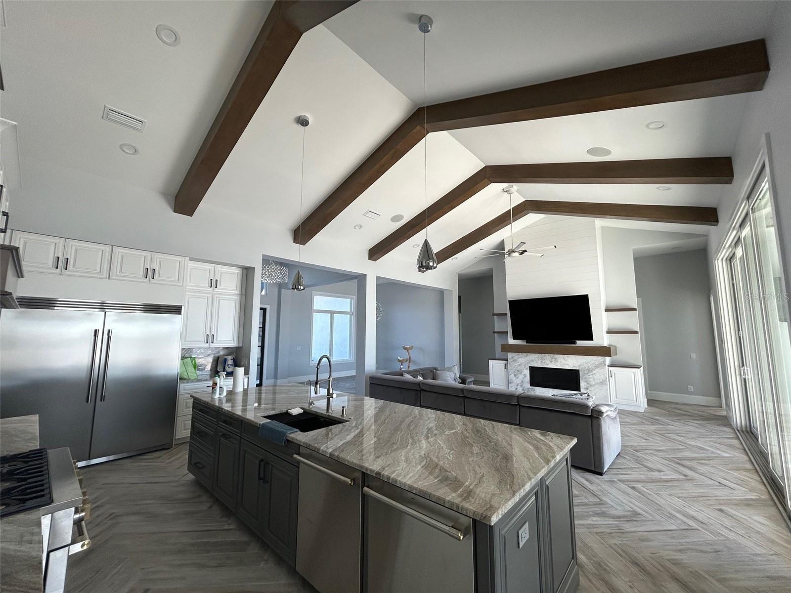 LAKE AVALON GROVES REP - Residential