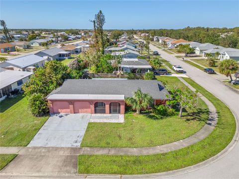 A home in PORT CHARLOTTE