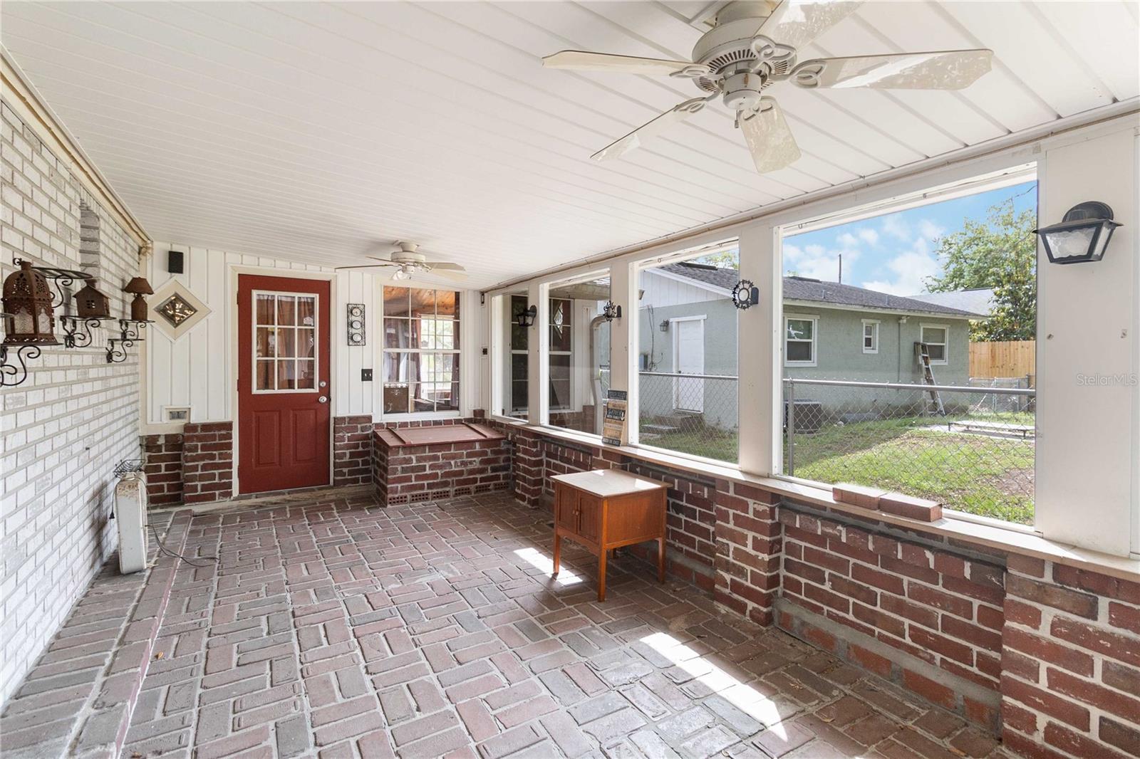 TAFT TOWN - Residential Lease