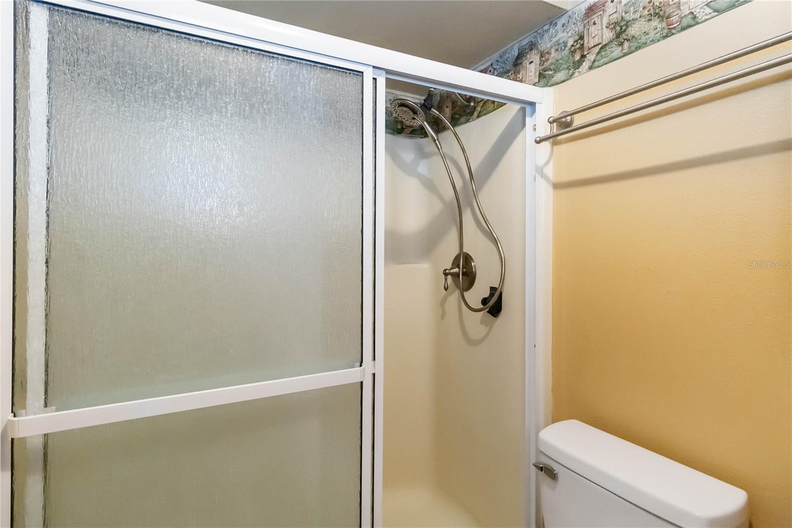 TAFT TOWN - Residential Lease