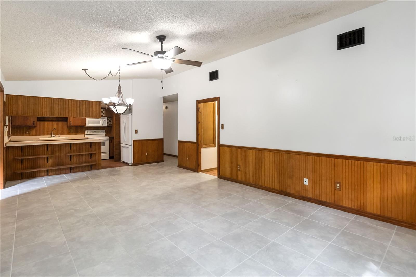 TAFT TOWN - Residential Lease