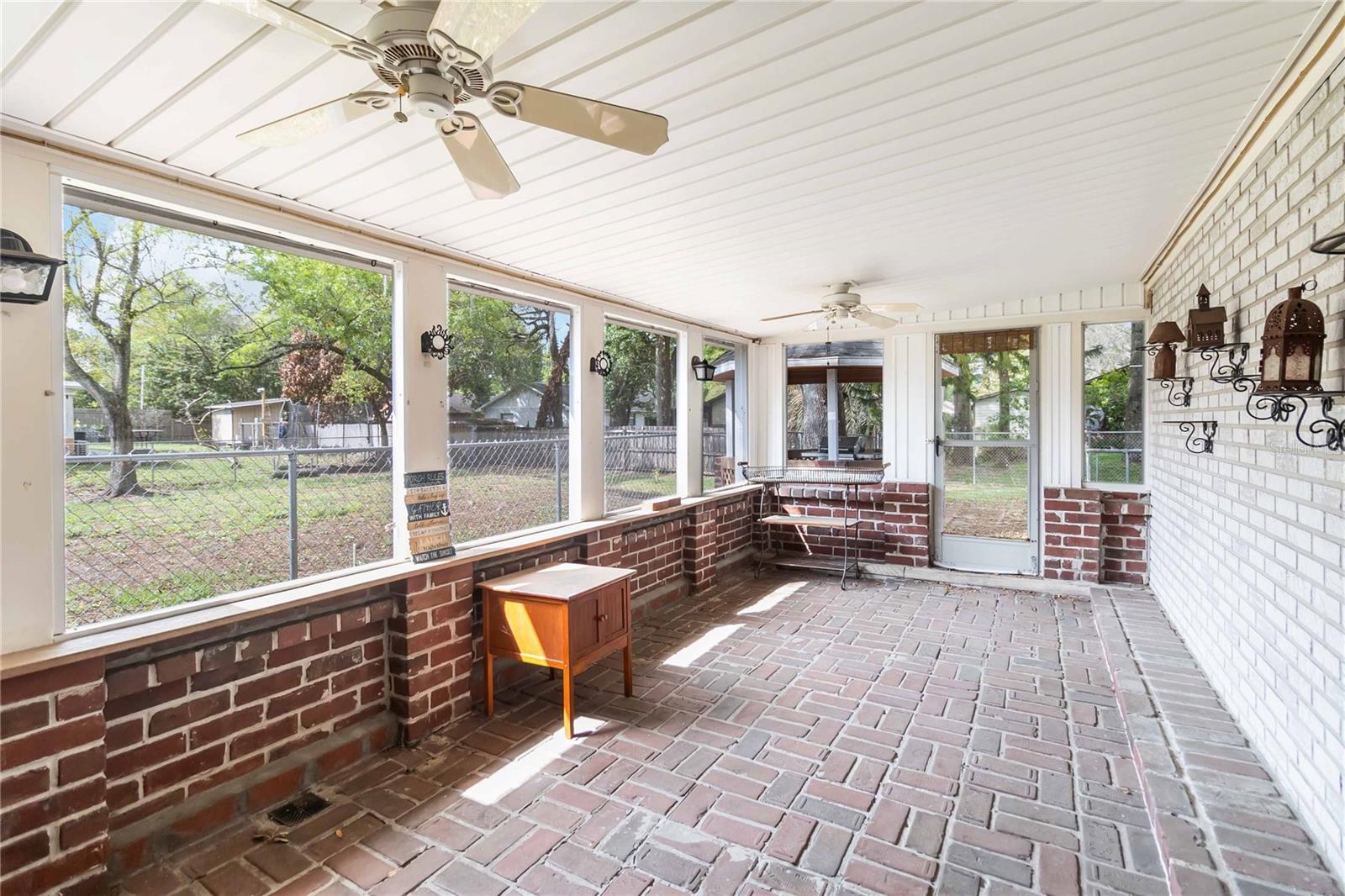 TAFT TOWN - Residential Lease