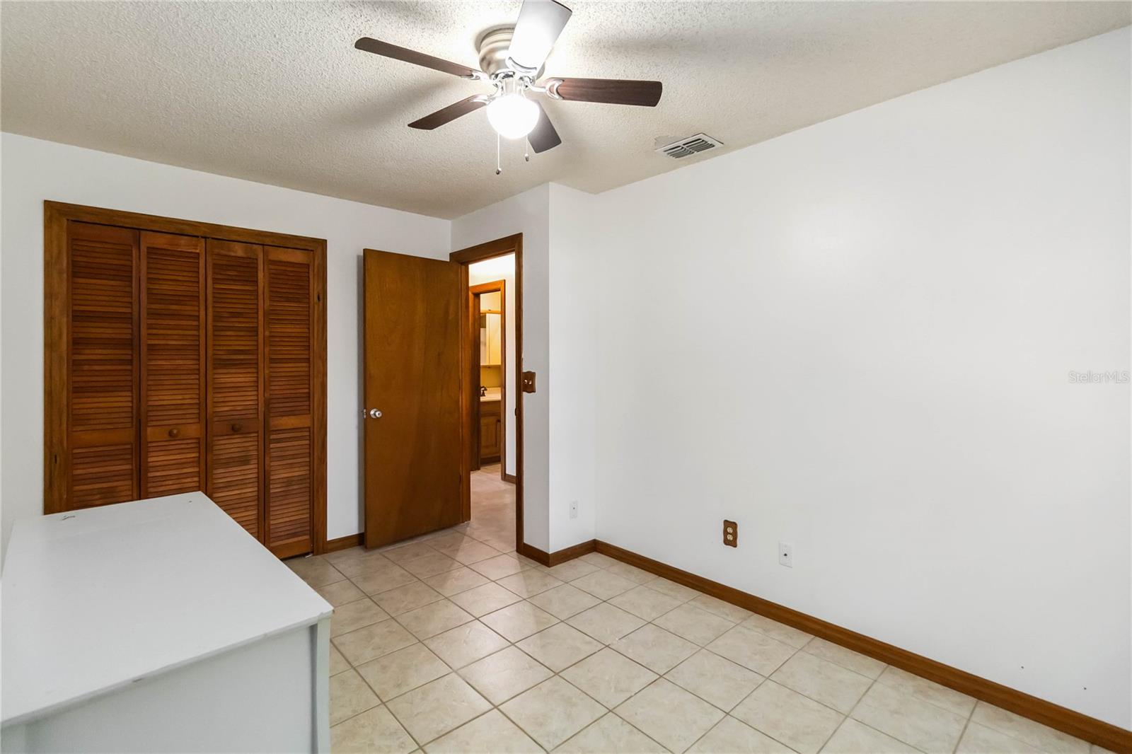 TAFT TOWN - Residential Lease