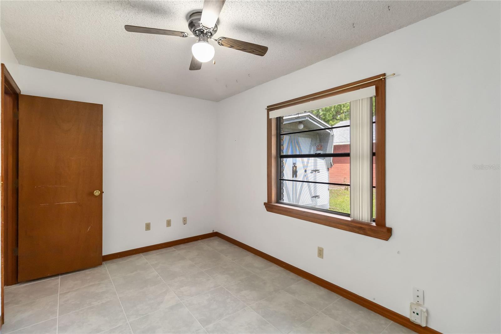 TAFT TOWN - Residential Lease