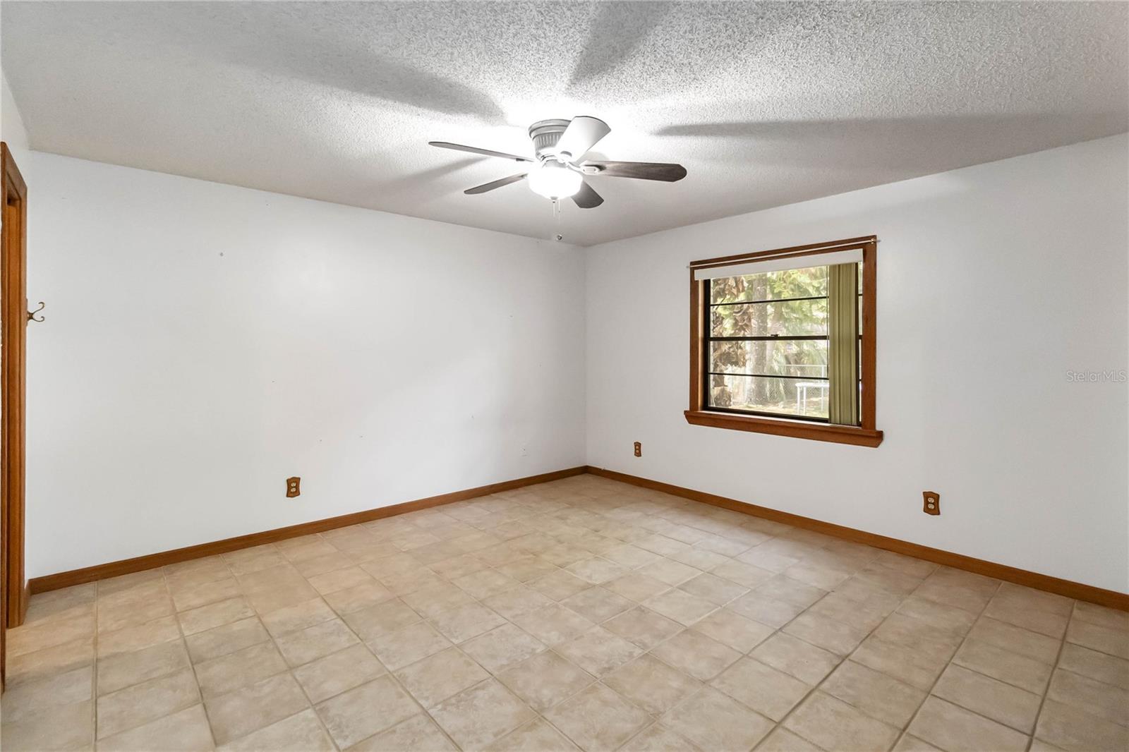 TAFT TOWN - Residential Lease