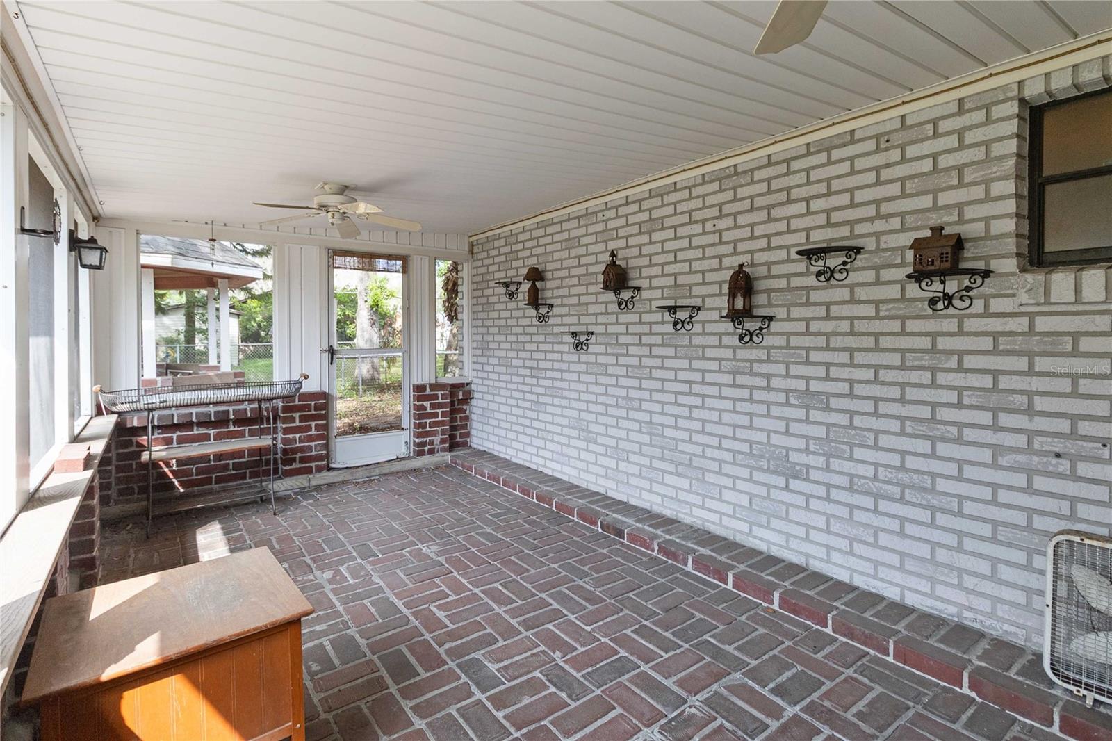 TAFT TOWN - Residential Lease