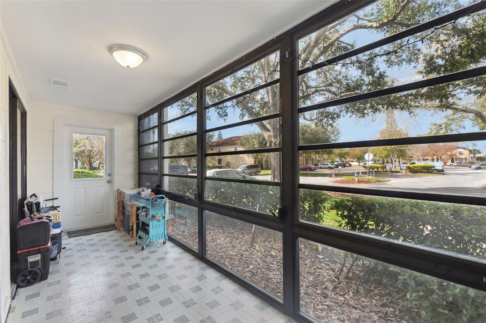 LAKEVIEW CONDO 06 - Residential