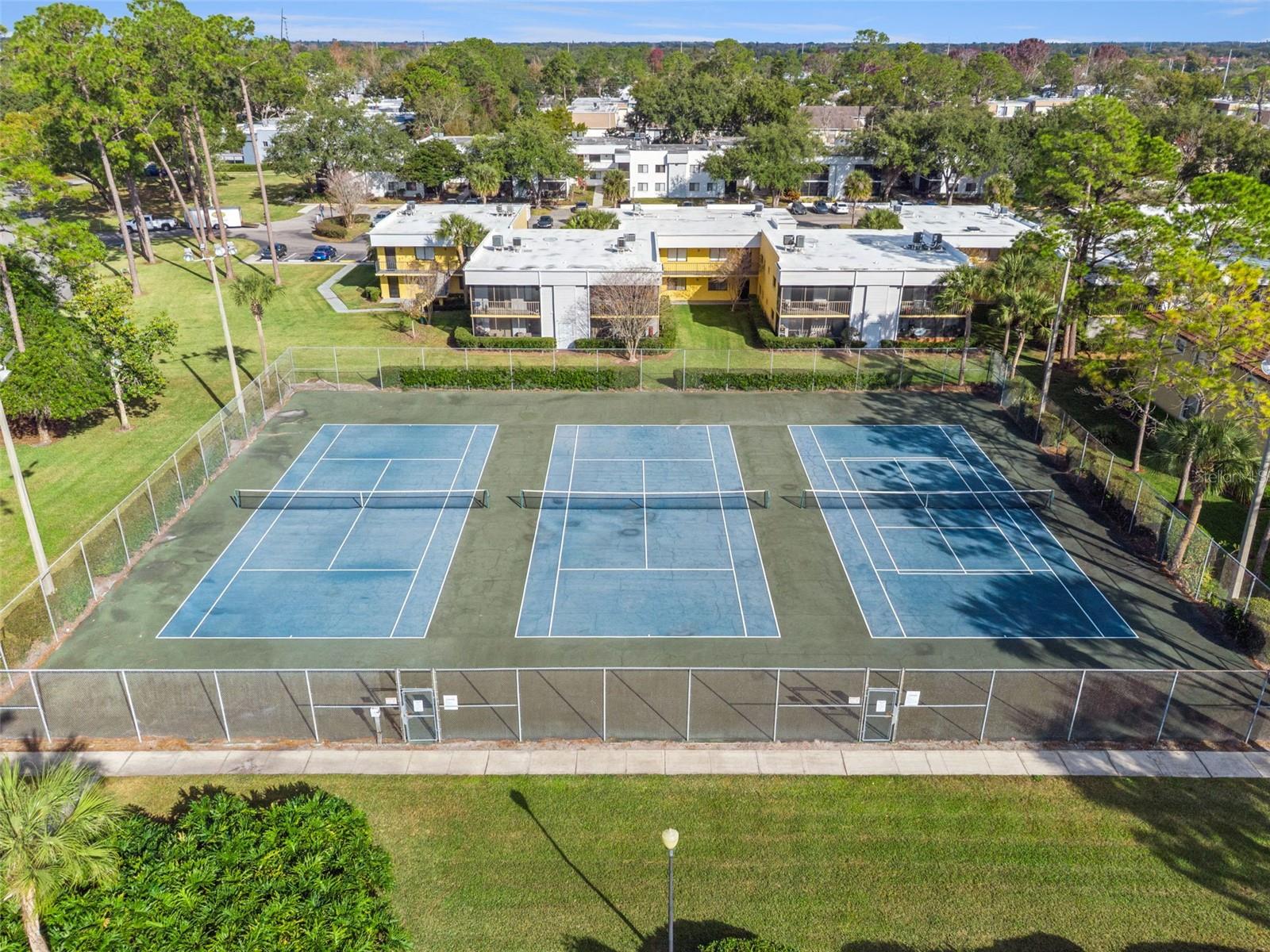 LAKEVIEW CONDO 06 - Residential